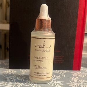 Manna Kadar Vitamin C & Collagen Face Oil - Gold and White Design